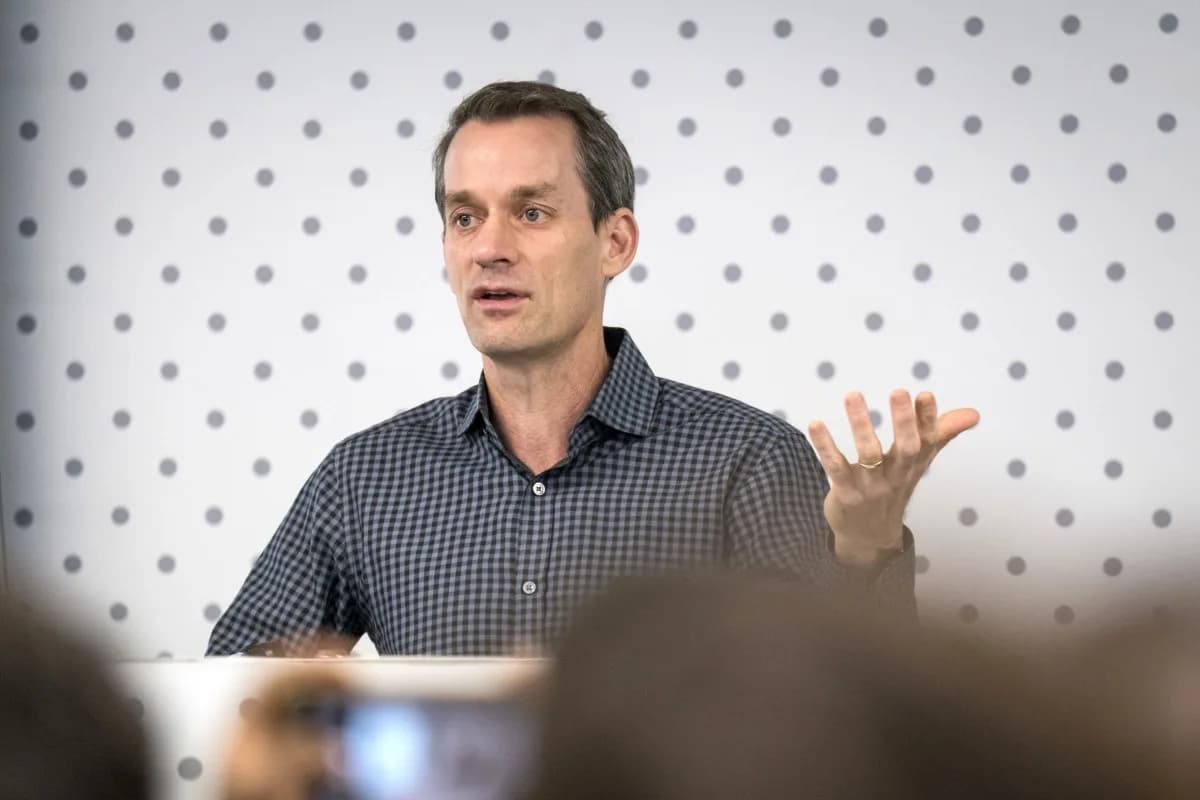 Illustration generated by AI: Editorial image for Jeff Dean Leaves Google After 27 Years to Launch Discovery Loop