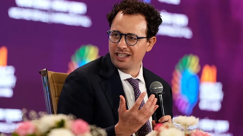 Anthropic CEO outlines plan to slow AI development
